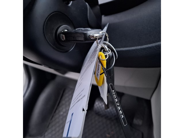 Bedrijfswagen, volkswagen, transporter - afbeelding 22 van  46