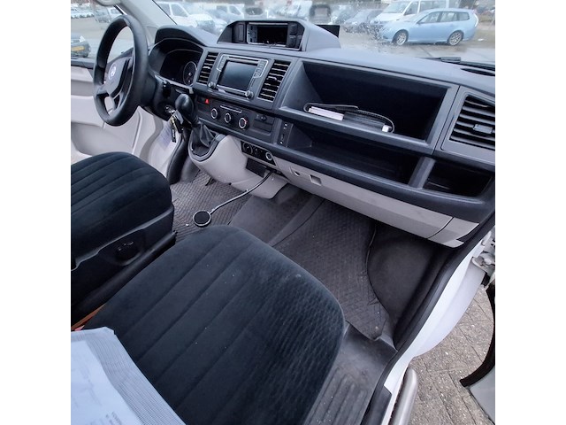 Bedrijfswagen, volkswagen, transporter - afbeelding 35 van  46