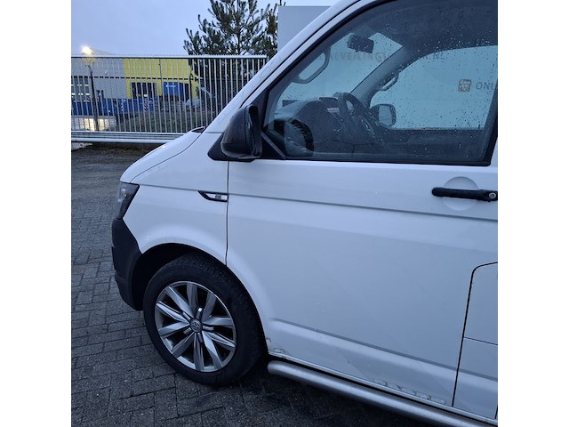 Bedrijfswagen, volkswagen, transporter - afbeelding 45 van  46