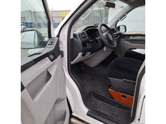 Bedrijfswagen, volkswagen, transporter - afbeelding 16 van  46