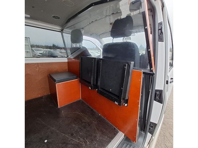 Bedrijfswagen, volkswagen, transporter - afbeelding 32 van  46