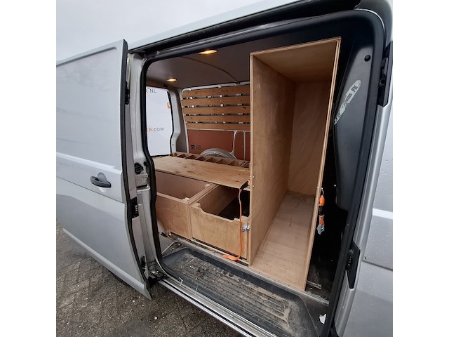 Bedrijfswagen, volkswagen, transporter - afbeelding 37 van  45