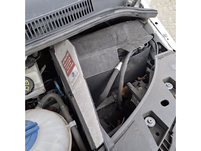 Bedrijfswagen, volkswagen, transporter - afbeelding 20 van  47