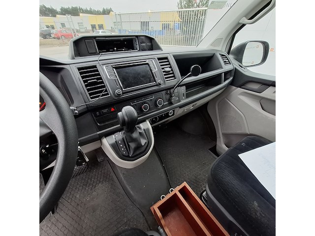 Bedrijfswagen, volkswagen, transporter - afbeelding 32 van  47