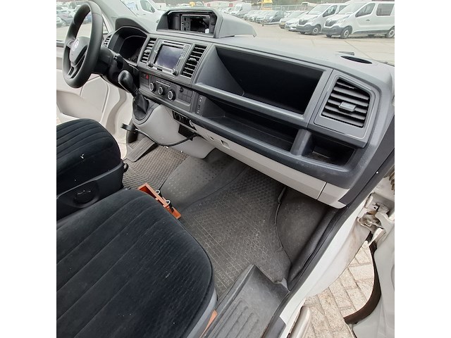 Bedrijfswagen, volkswagen, transporter - afbeelding 42 van  50