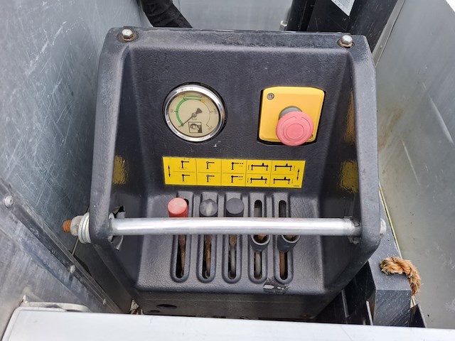 Bedrijfswagen, volkswagen, transporter - afbeelding 26 van  57