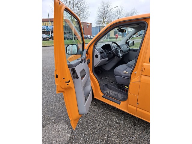 Bedrijfswagen, volkswagen, transporter - afbeelding 35 van  57