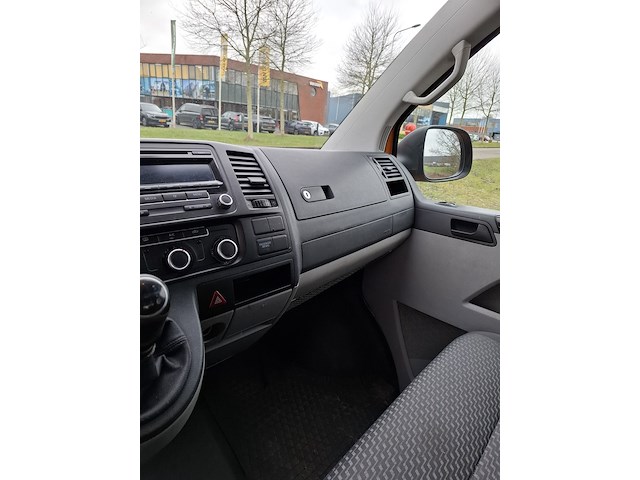 Bedrijfswagen, volkswagen, transporter - afbeelding 44 van  57