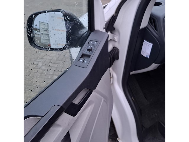 Bedrijfswagen, volkswagen, transporter - afbeelding 16 van  46