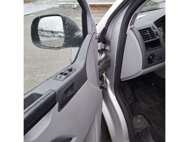 Bedrijfswagen, volkswagen, transporter - afbeelding 18 van  45