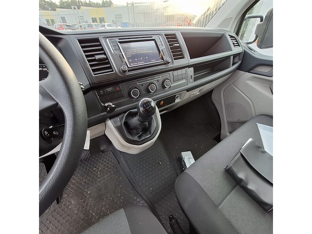 Bedrijfswagen, volkswagen, transporter - afbeelding 26 van  45