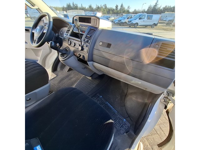 Bedrijfswagen, volkswagen, transporter - afbeelding 30 van  43