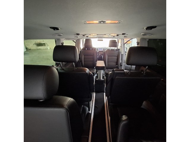 Bedrijfswagen, volkswagen, transporter - afbeelding 24 van  52