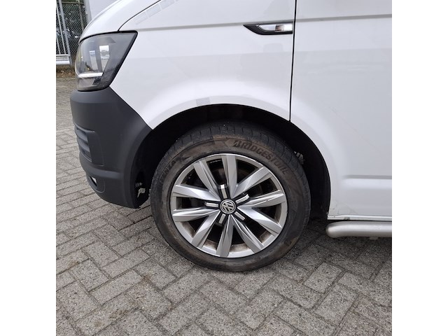 Bedrijfswagen, volkswagen, transporter - afbeelding 2 van  51
