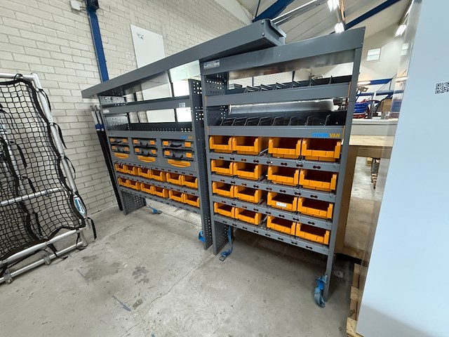 Bedrijfswageninrichting voor o.a. mercedes benz fami - afbeelding 1 van  6