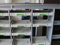 Bedrijfswagenrichting transportainer.nl. 308 cm x 37 ,5 cm. hoogte 170 cm. met 16 vakken met geleider t.b.v... - afbeelding 4 van  9