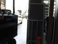 Bedrijfswagenrichting transportainer.nl. 308 cm x 37 ,5 cm. hoogte 170 cm. met 16 vakken met geleider t.b.v... - afbeelding 7 van  9