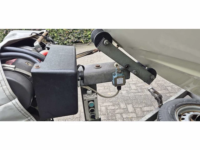 Beekman - 590 fish - console boat and fishing boat - 2006 - afbeelding 8 van  26