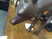 Beeld hout antilope ( één hoorn ontbreekt ) - afbeelding 3 van  3