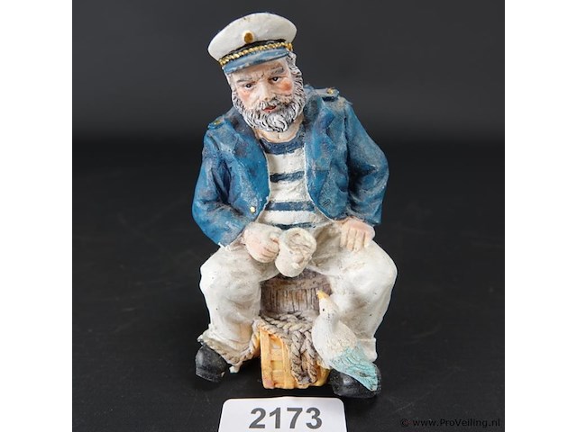 Beeld kapitein - afbeelding 1 van  5