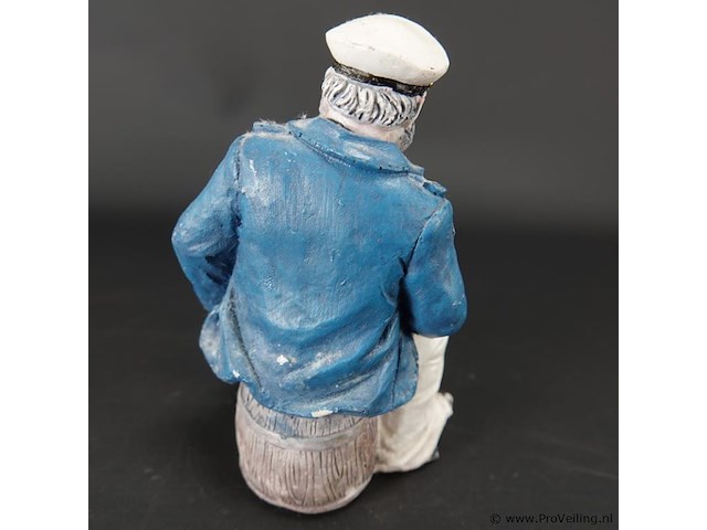 Beeld kapitein - afbeelding 3 van  5