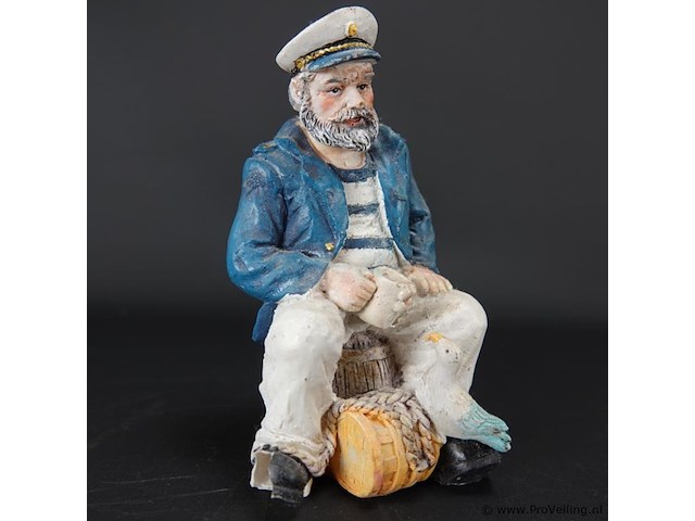 Beeld kapitein - afbeelding 4 van  5