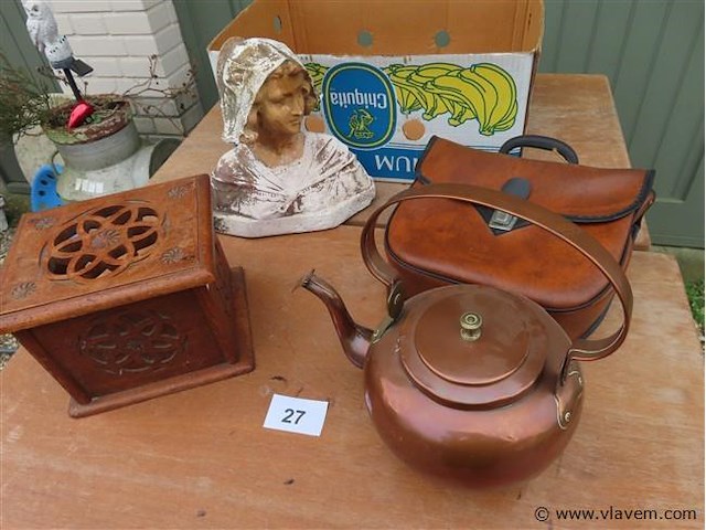 Beeld, koffiepot, tas enz…. - afbeelding 1 van  3