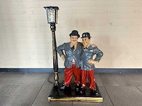 Beeld met lantaarn "laurel & hardy" - afbeelding 2 van  5