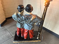 Beeld met lantaarn "laurel & hardy" - afbeelding 4 van  5