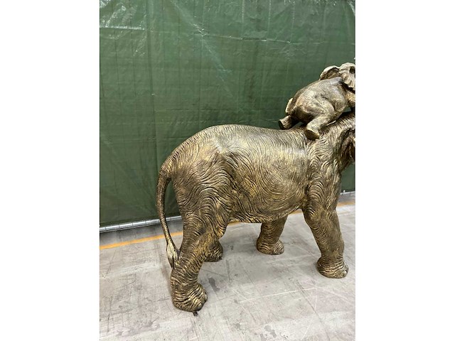 Beeld olifant met jong - afbeelding 4 van  11