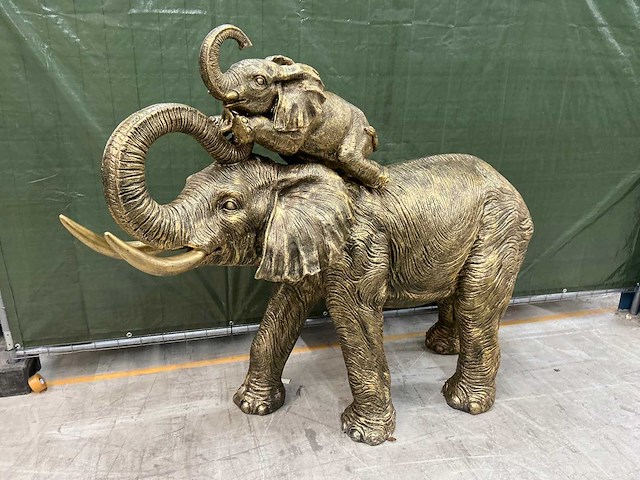 Beeld olifant met jong - afbeelding 8 van  11