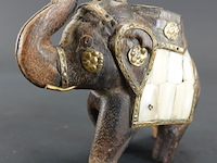 Beeld olifant met koper en paarlemoer - afbeelding 1 van  5
