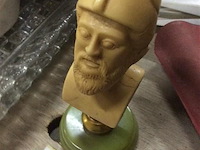 Beeld op voet - afbeelding 1 van  2