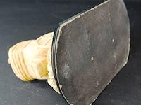 Beeld paar in koets - afbeelding 5 van  5