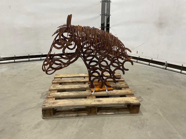 Beeld paardenhoofd - afbeelding 4 van  9