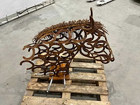 Beeld paardenhoofd - afbeelding 5 van  9