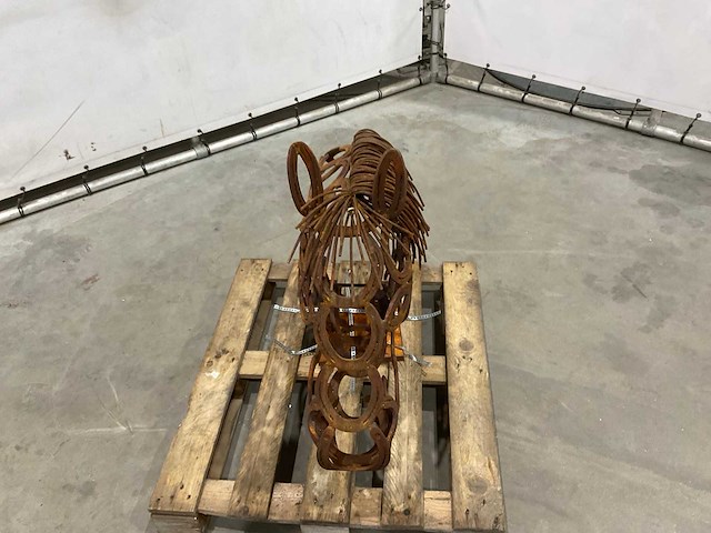 Beeld paardenhoofd - afbeelding 8 van  9