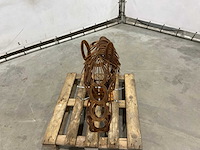 Beeld paardenhoofd - afbeelding 8 van  9