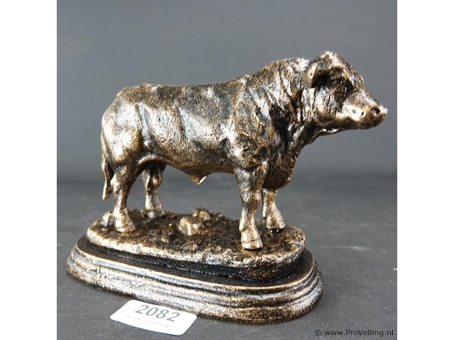 Beeld stier - afbeelding 1 van  5