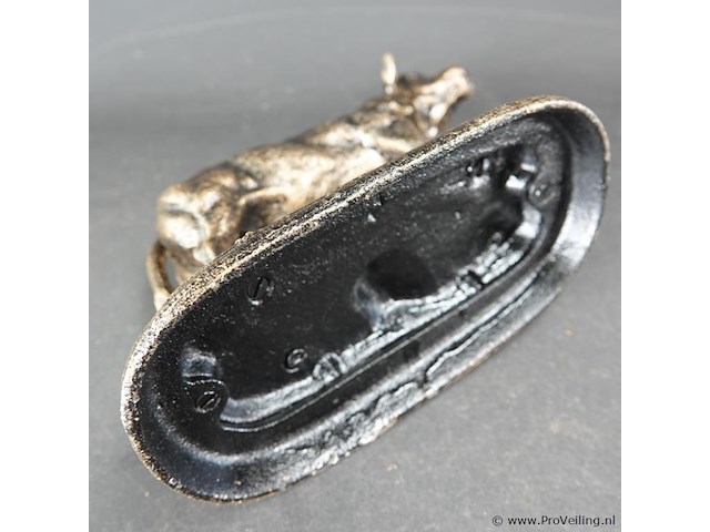 Beeld stier - afbeelding 5 van  5