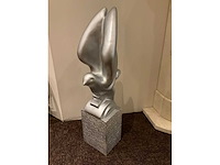 Beeld vogel op sokkel (2x) - afbeelding 1 van  2