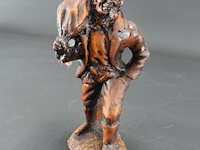 Beeld zeeman met knapzak - afbeelding 2 van  5