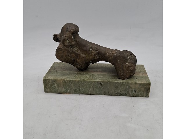 Beeldje, g. zijlstra, tempel hondje - afbeelding 1 van  7