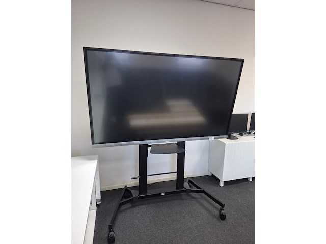 Beeldscherm op onderstel benq, re7503, bouwjaar 2023 - afbeelding 1 van  4