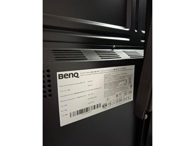 Beeldscherm op onderstel benq, re7503, bouwjaar 2023 - afbeelding 3 van  4