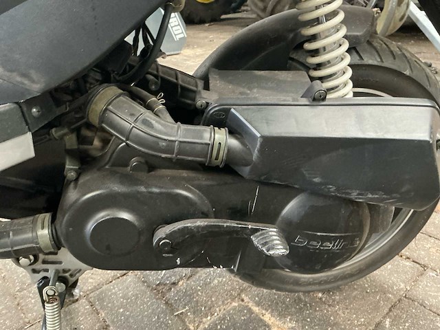 Beeline veloce 25-kmh scooter - afbeelding 6 van  14