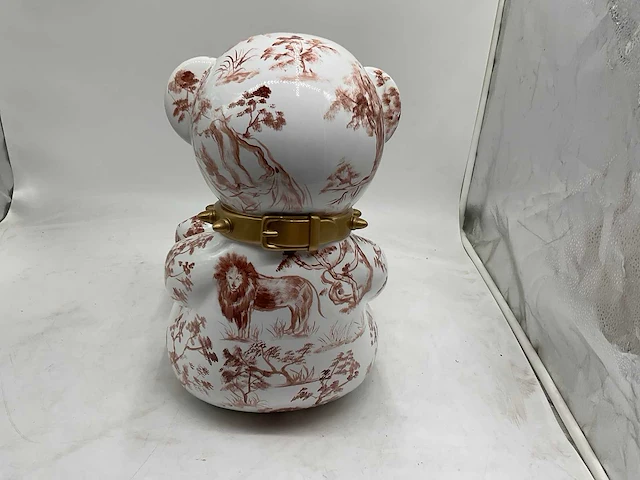 Beer sculptuur - afbeelding 6 van  6