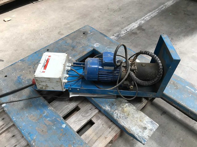 Beerepoot - heftafel - afbeelding 6 van  9