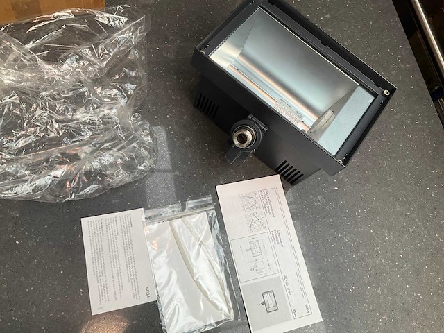 Bega 8584 buiten floodlight ip67 antraciet - afbeelding 7 van  9