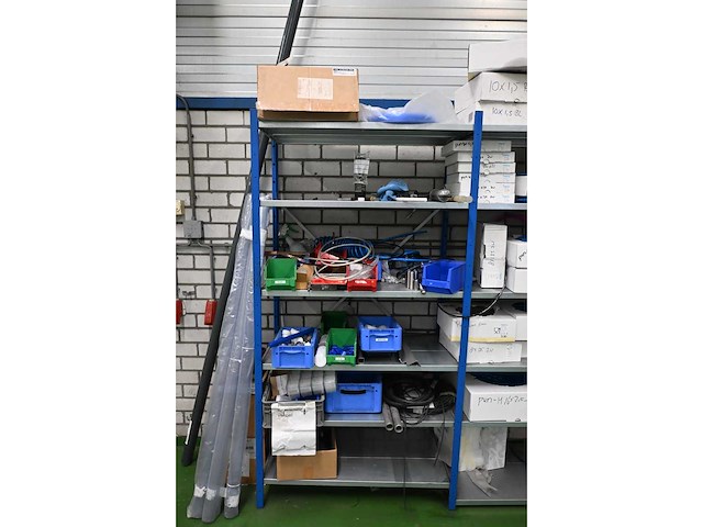 Begra 2 secties legbordstelling met volledige inhoud met (festo) onderdelen - afbeelding 11 van  11